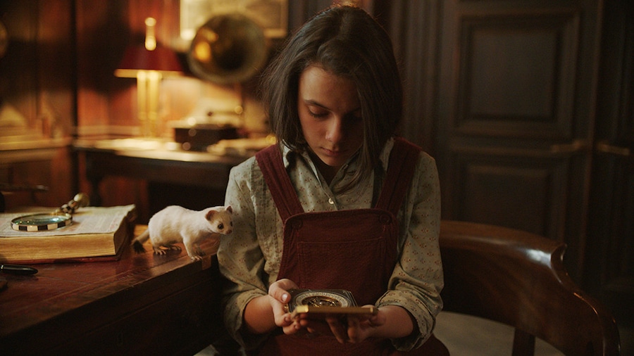 Ses matériaux sombres, HBO